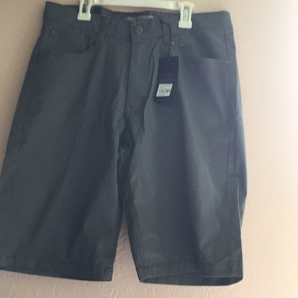 Brand new men’s gray shorts